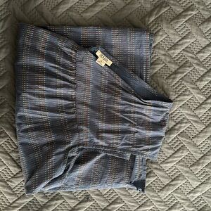 Women’s XL blouse tank. Paid $25. Asking $10